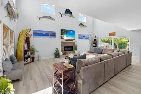 6701 Hillside Lane Lake Worth FL 33462