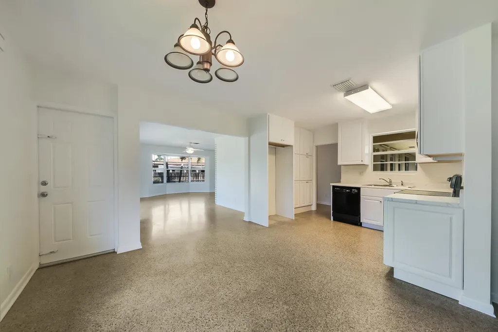 2022 Collier Avenue Lake Worth FL 33461