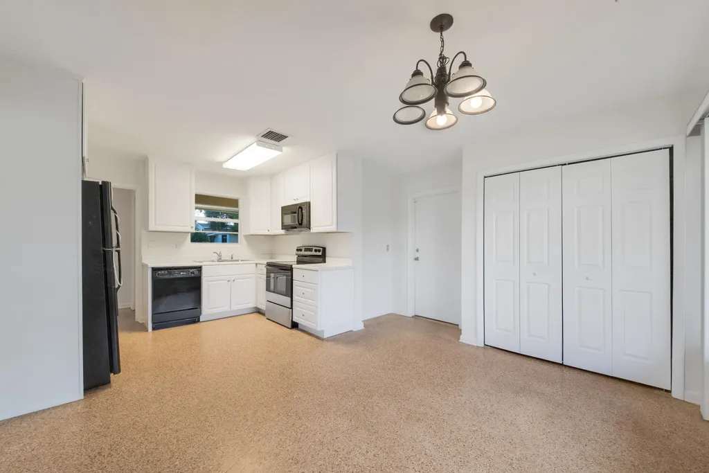 2022 Collier Avenue Lake Worth FL 33461