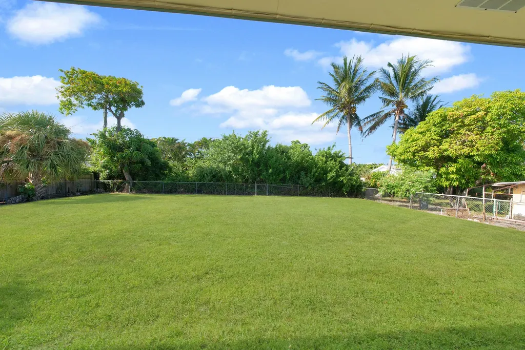 2022 Collier Avenue Lake Worth FL 33461