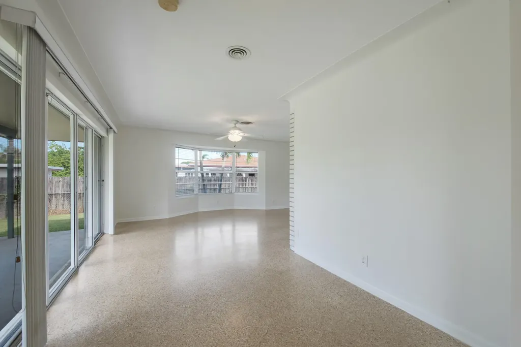 2022 Collier Avenue Lake Worth FL 33461