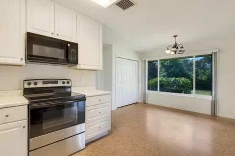 2022 Collier Avenue Lake Worth FL 33461