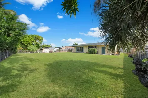 2022 Collier Avenue Lake Worth FL 33461