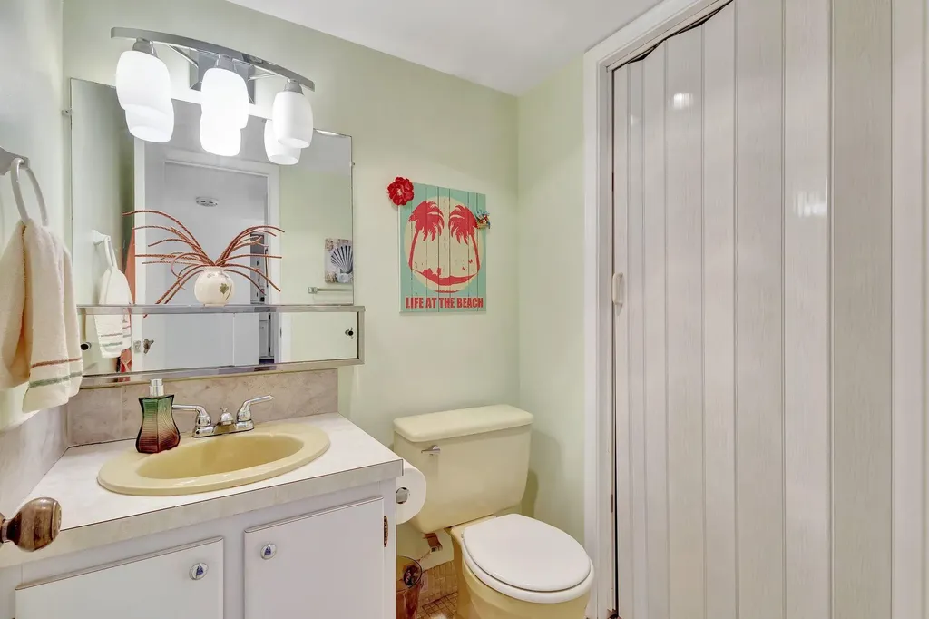 52 Plymouth F West Palm Beach FL 33417