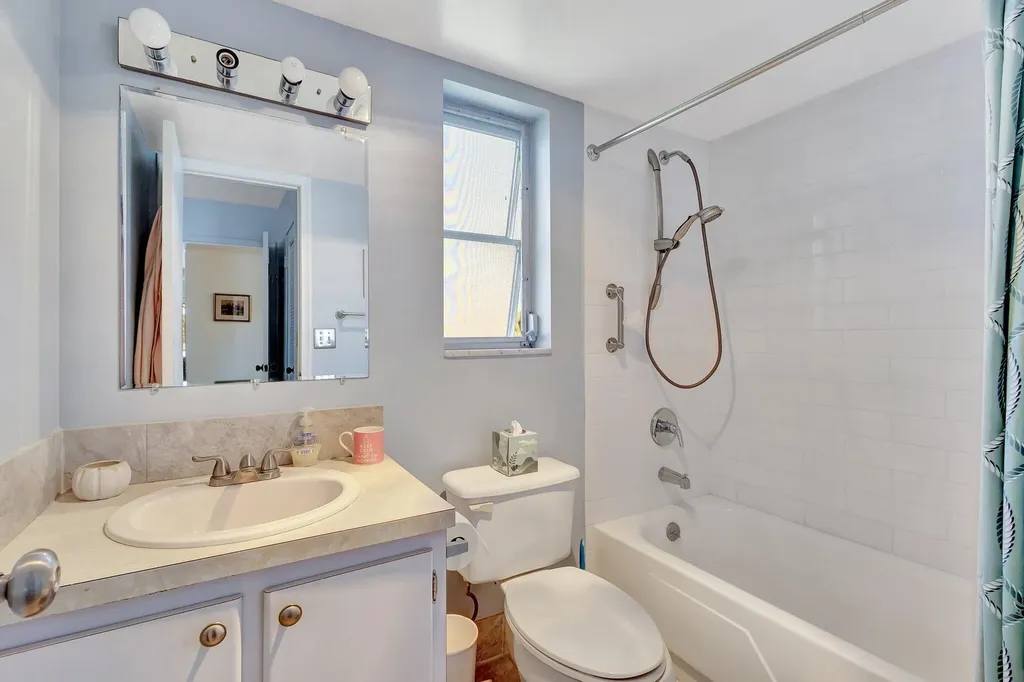 52 Plymouth F West Palm Beach FL 33417