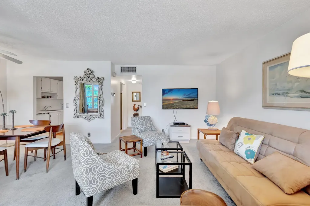 52 Plymouth F West Palm Beach FL 33417