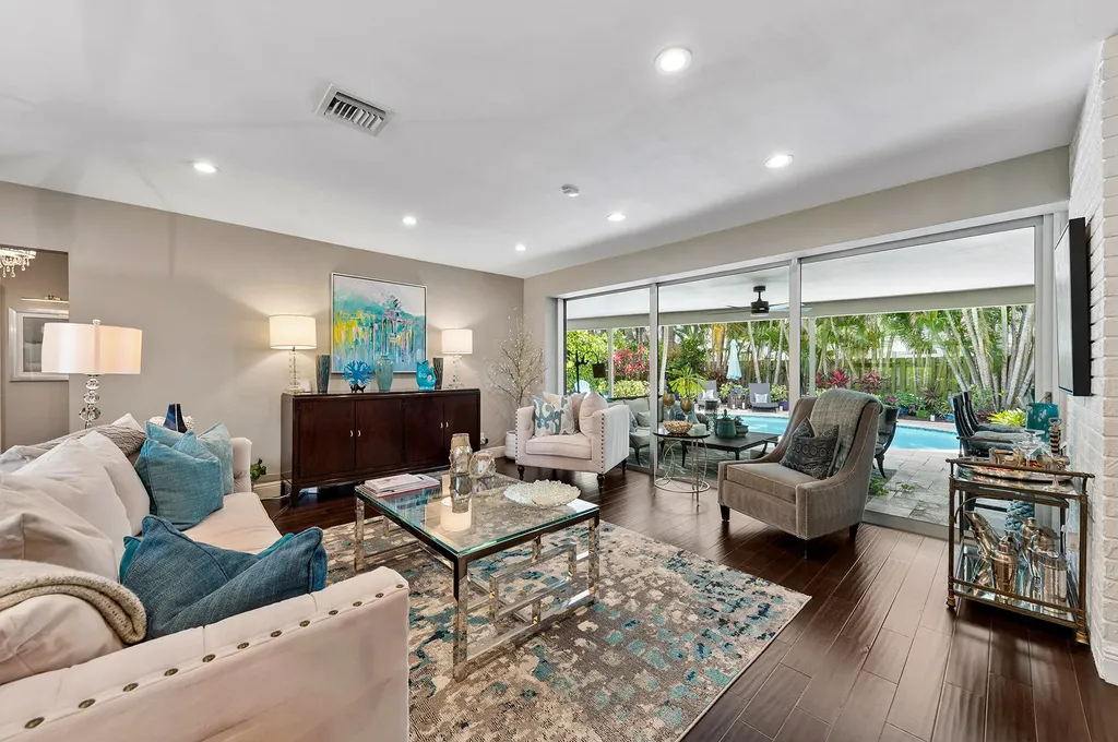 18 NW 25th Court Delray Beach FL 33444