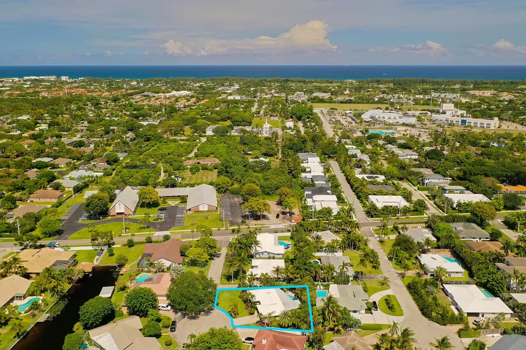 18 NW 25th Court Delray Beach FL 33444
