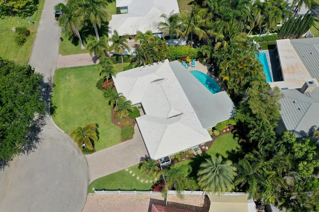18 NW 25th Court Delray Beach FL 33444
