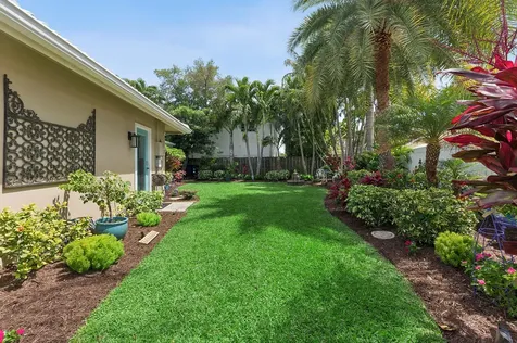 18 NW 25th Court Delray Beach FL 33444