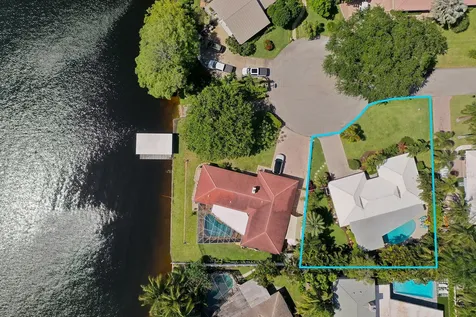 18 NW 25th Court Delray Beach FL 33444