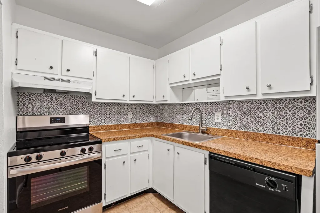 7831 SW 56th Street Miami FL 33155