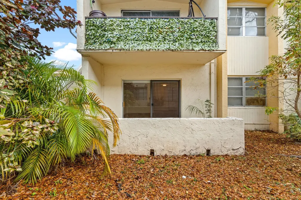 7831 SW 56th Street Miami FL 33155