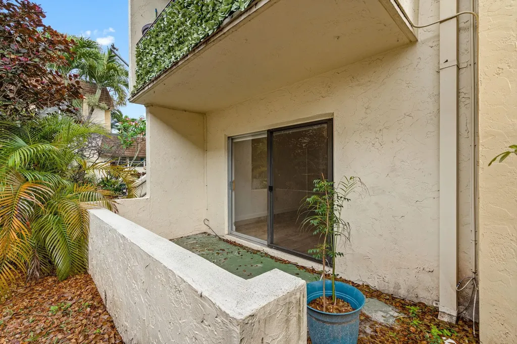 7831 SW 56th Street Miami FL 33155