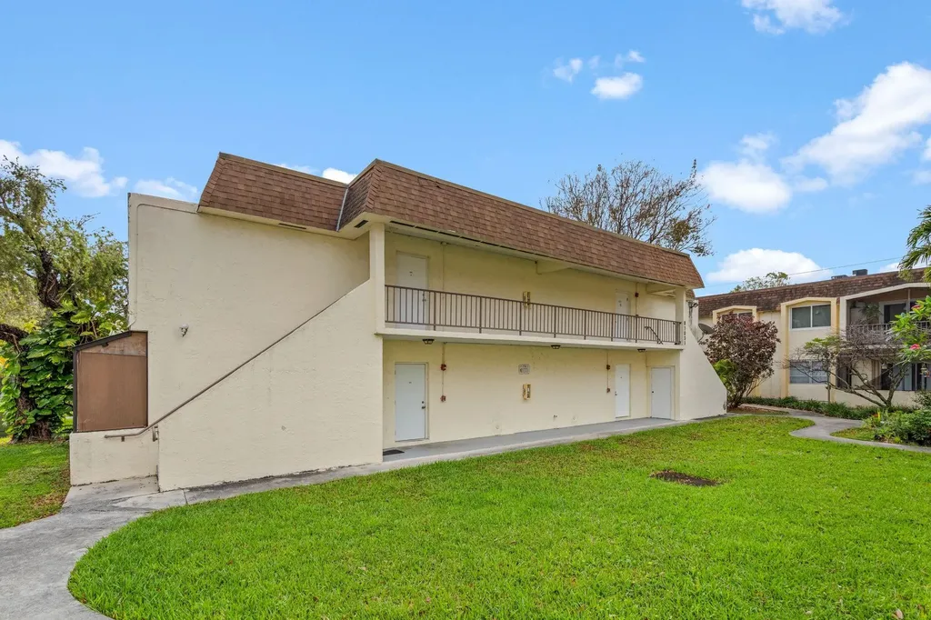7831 SW 56th Street Miami FL 33155