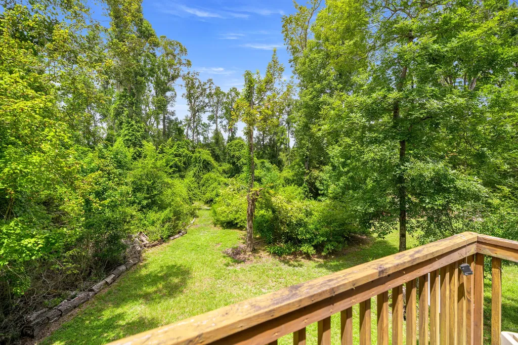 694 SW Quarter Lane Fort White FL 32038