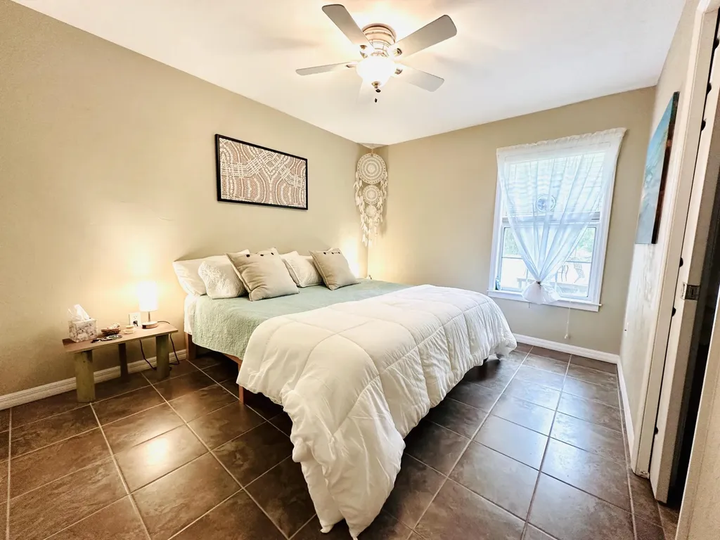 694 SW Quarter Lane Fort White FL 32038