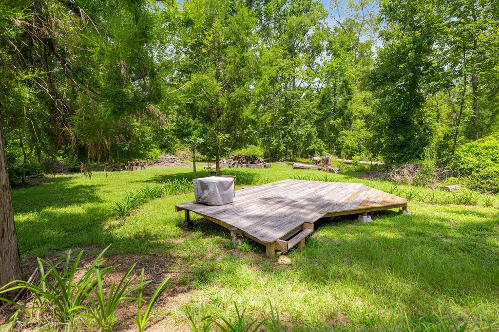 694 SW Quarter Lane Fort White FL 32038
