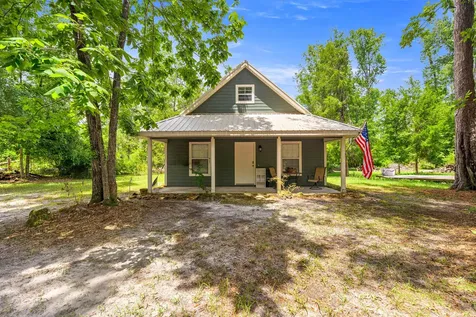 694 SW Quarter Lane Fort White FL 32038