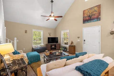 694 SW Quarter Lane Fort White FL 32038