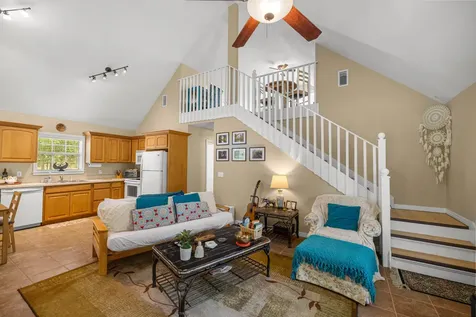 694 SW Quarter Lane Fort White FL 32038
