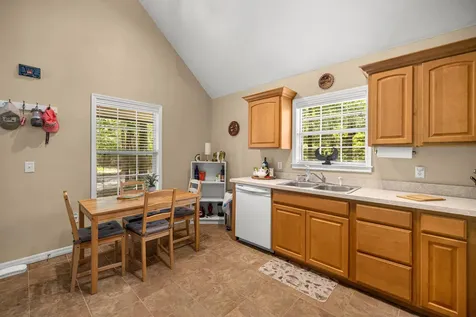 694 SW Quarter Lane Fort White FL 32038
