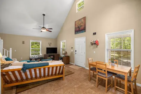 694 SW Quarter Lane Fort White FL 32038