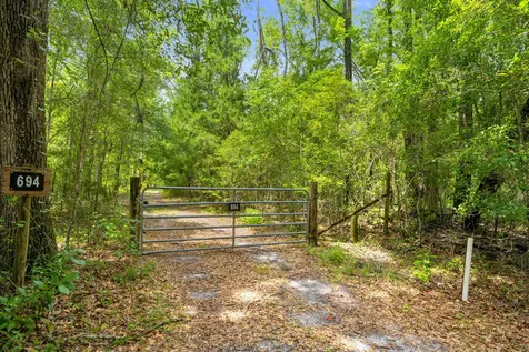 694 SW Quarter Lane Fort White FL 32038