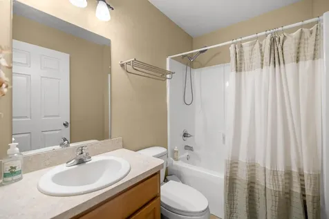 694 SW Quarter Lane Fort White FL 32038