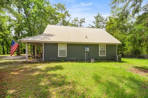 694 SW Quarter Lane Fort White FL 32038