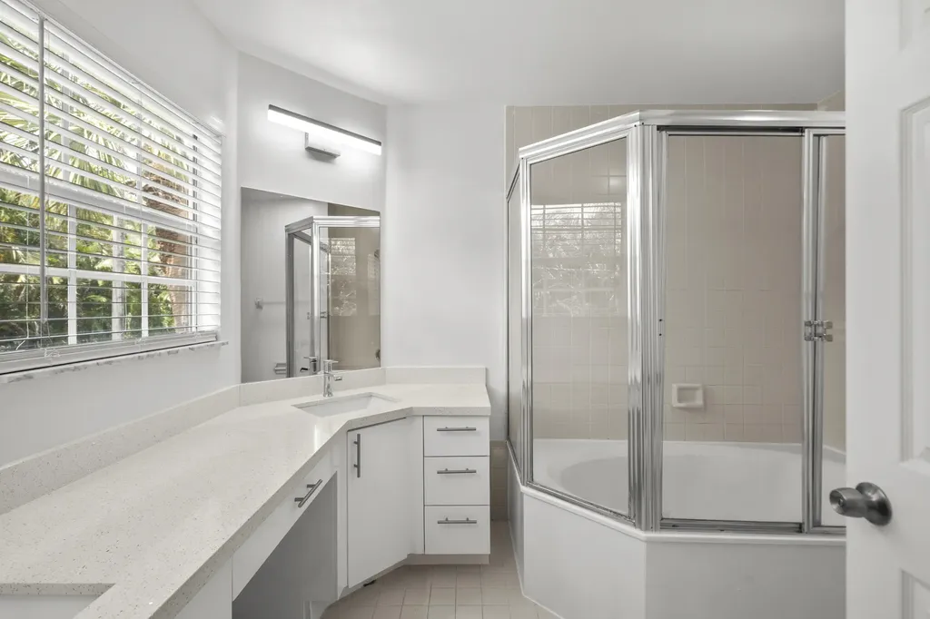 20970 Via Olander Boca Raton FL 33428