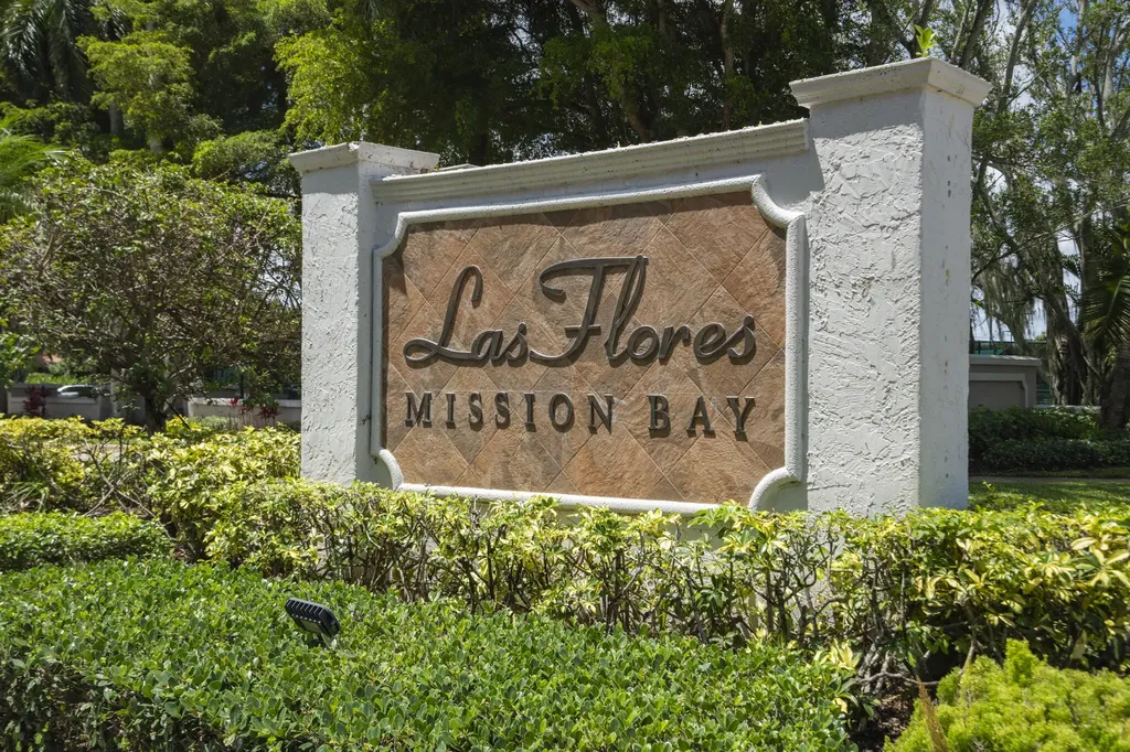 20970 Via Olander Boca Raton FL 33428