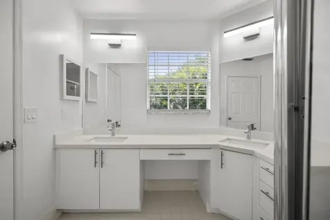 20970 Via Olander Boca Raton FL 33428