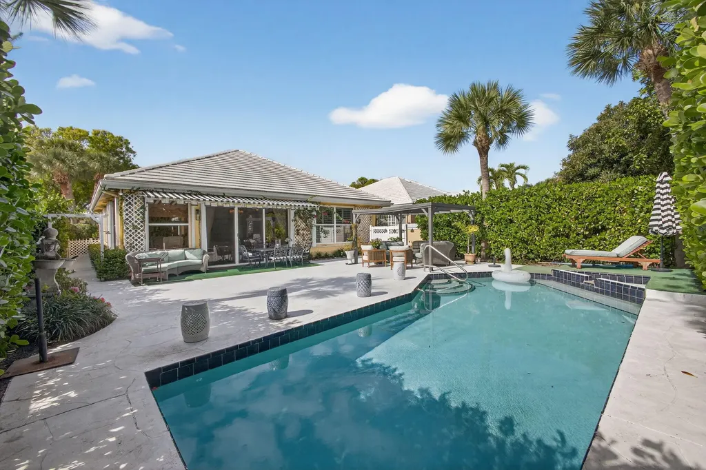 1180 Gator Trail West Palm Beach FL 33409