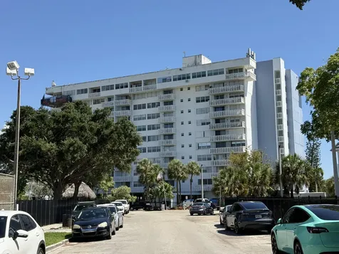 13155 Ixora Court North Miami FL 33181