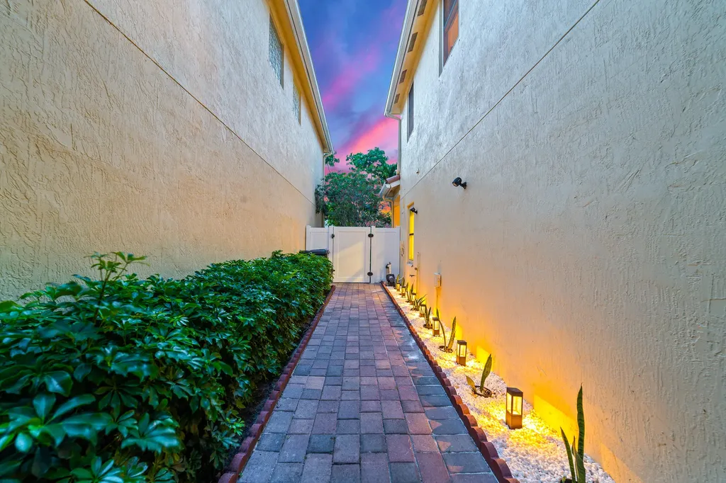 11930 Donlin Drive Wellington FL 33414