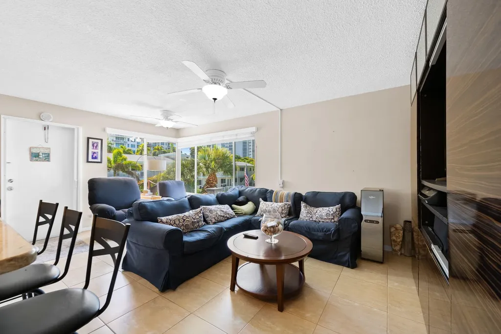 2825 NE 33rd Fort Lauderdale FL 33308