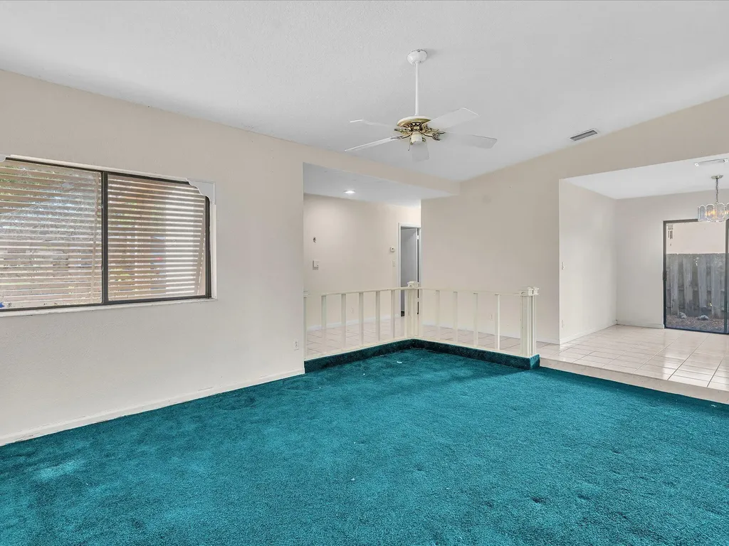 8949 NW 9th Place Plantation FL 33324