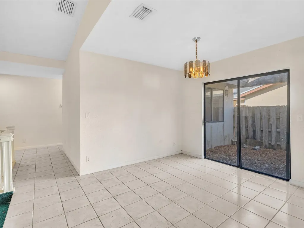 8949 NW 9th Place Plantation FL 33324