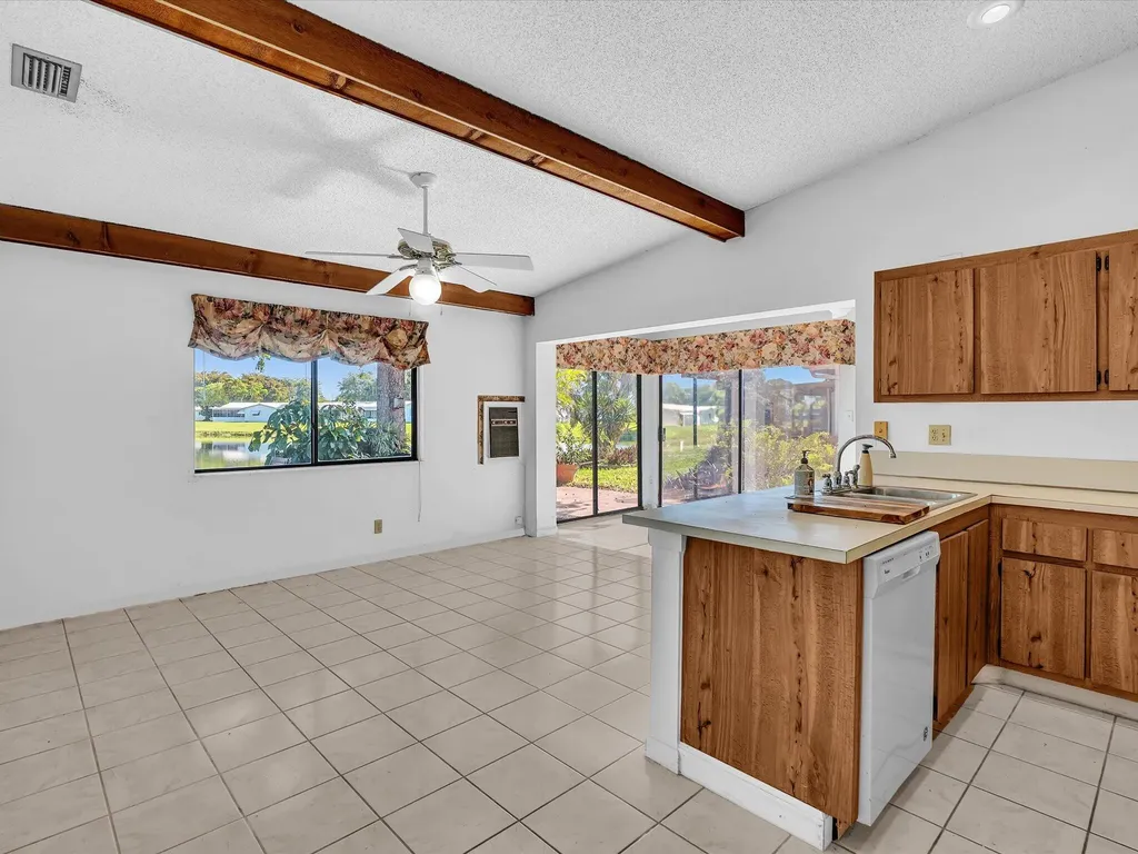 8949 NW 9th Place Plantation FL 33324