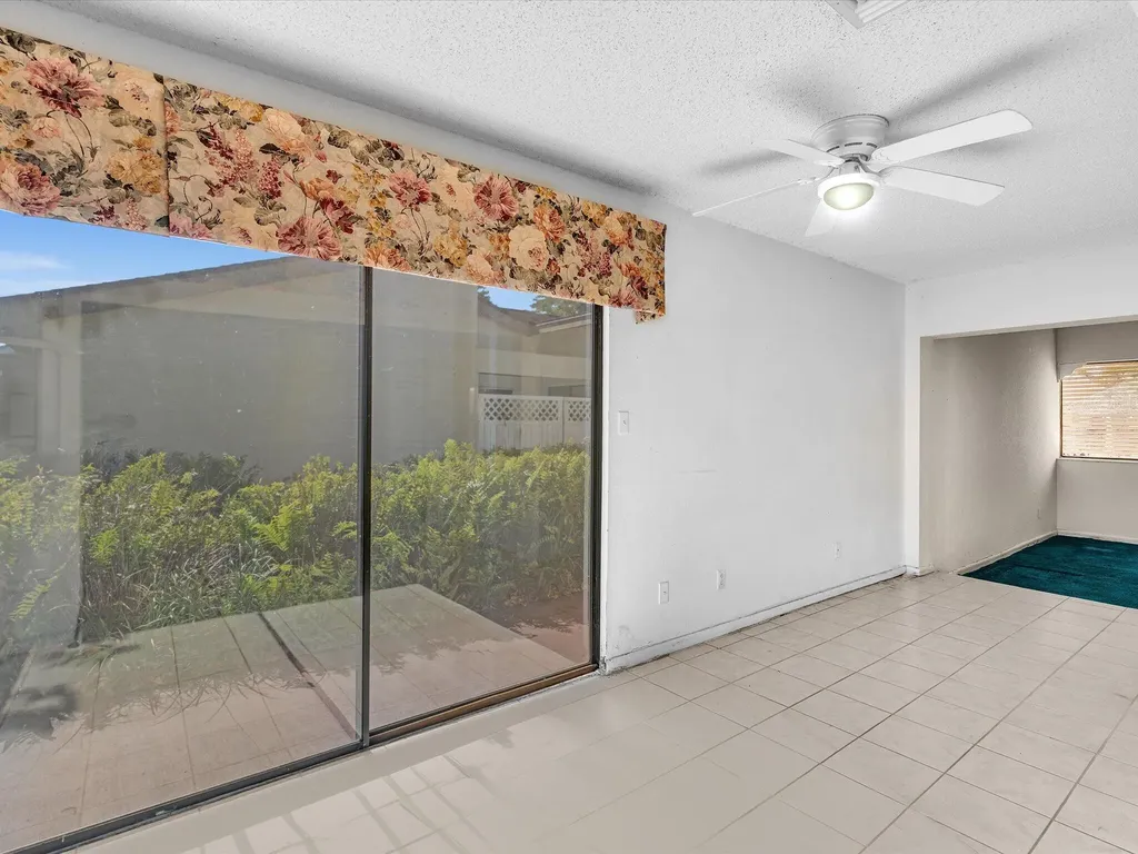 8949 NW 9th Place Plantation FL 33324