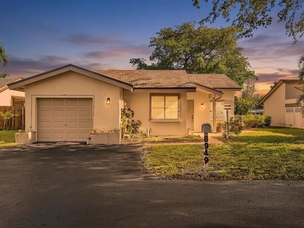 8949 NW 9th Place Plantation FL 33324