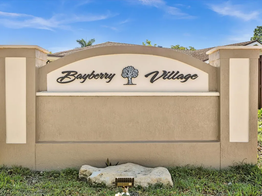 8949 NW 9th Place Plantation FL 33324