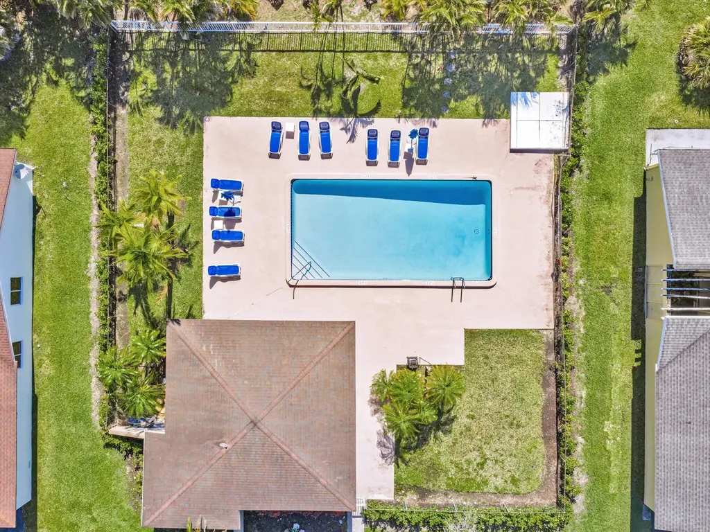 8949 NW 9th Place Plantation FL 33324