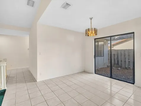 8949 NW 9th Place Plantation FL 33324