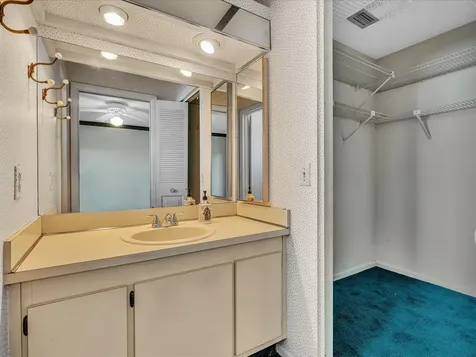 8949 NW 9th Place Plantation FL 33324