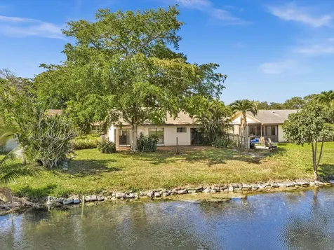 8949 NW 9th Place Plantation FL 33324