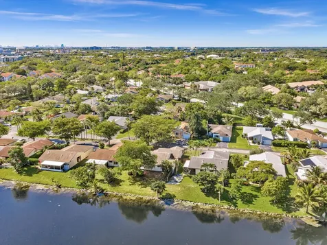 8949 NW 9th Place Plantation FL 33324