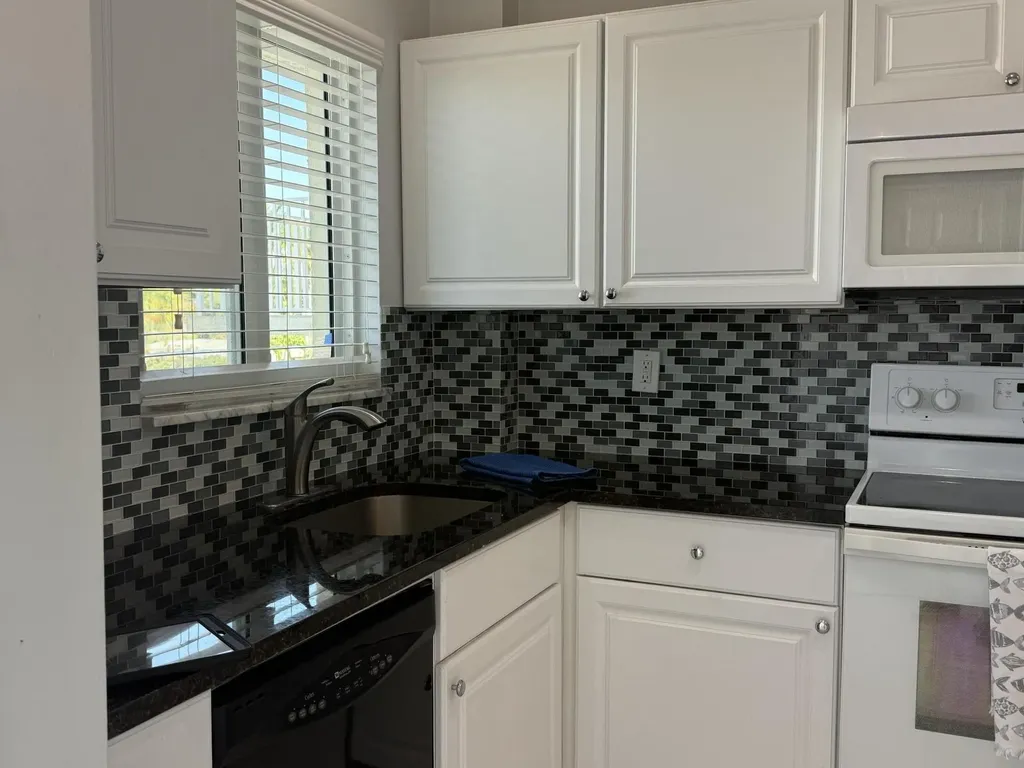 646 Snug Harbor Drive Boynton Beach FL 33435