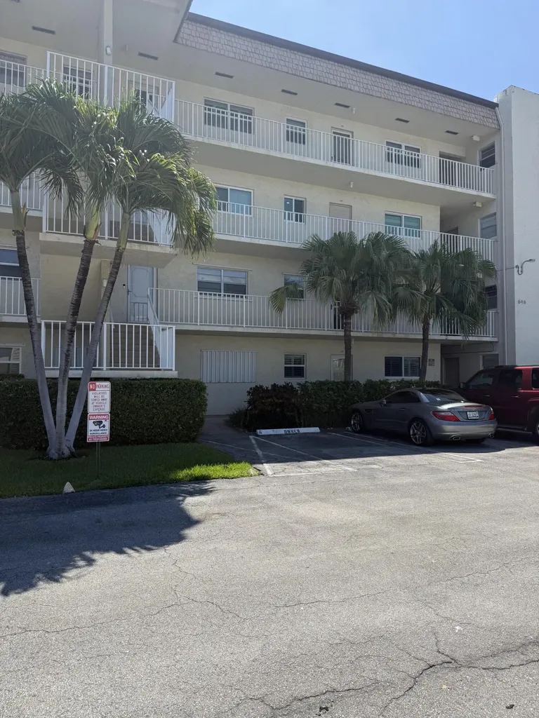 646 Snug Harbor Drive Boynton Beach FL 33435